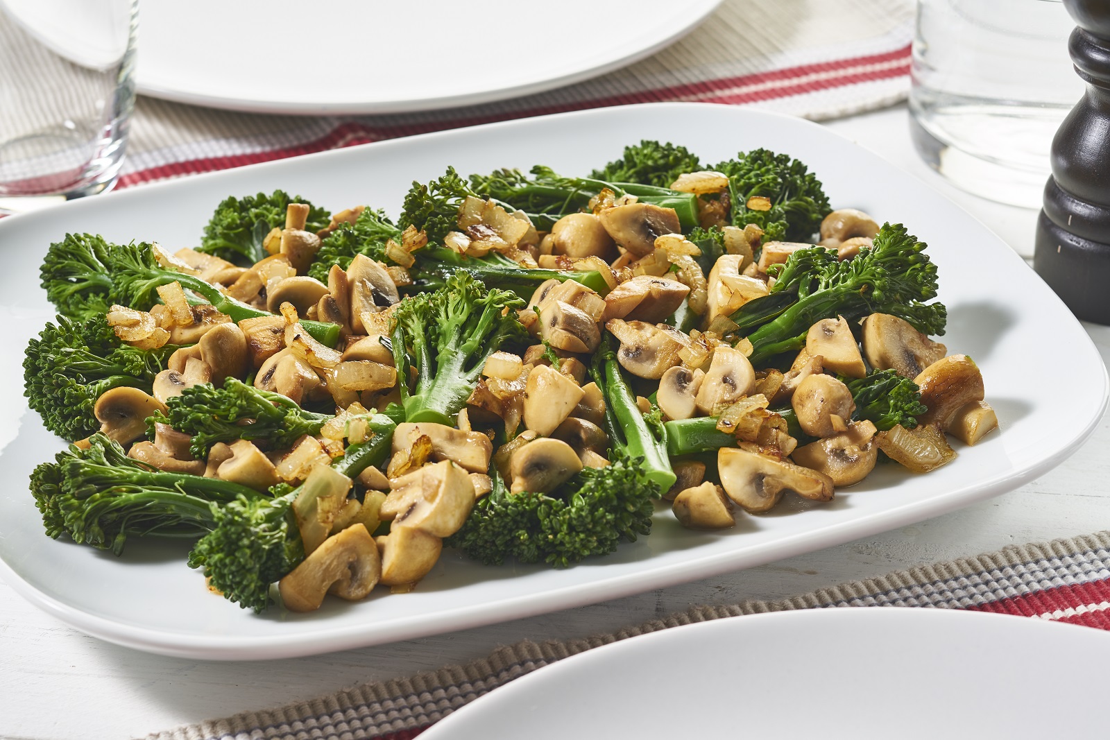 Veggipedia - Asparagus broccoli with mushrooms