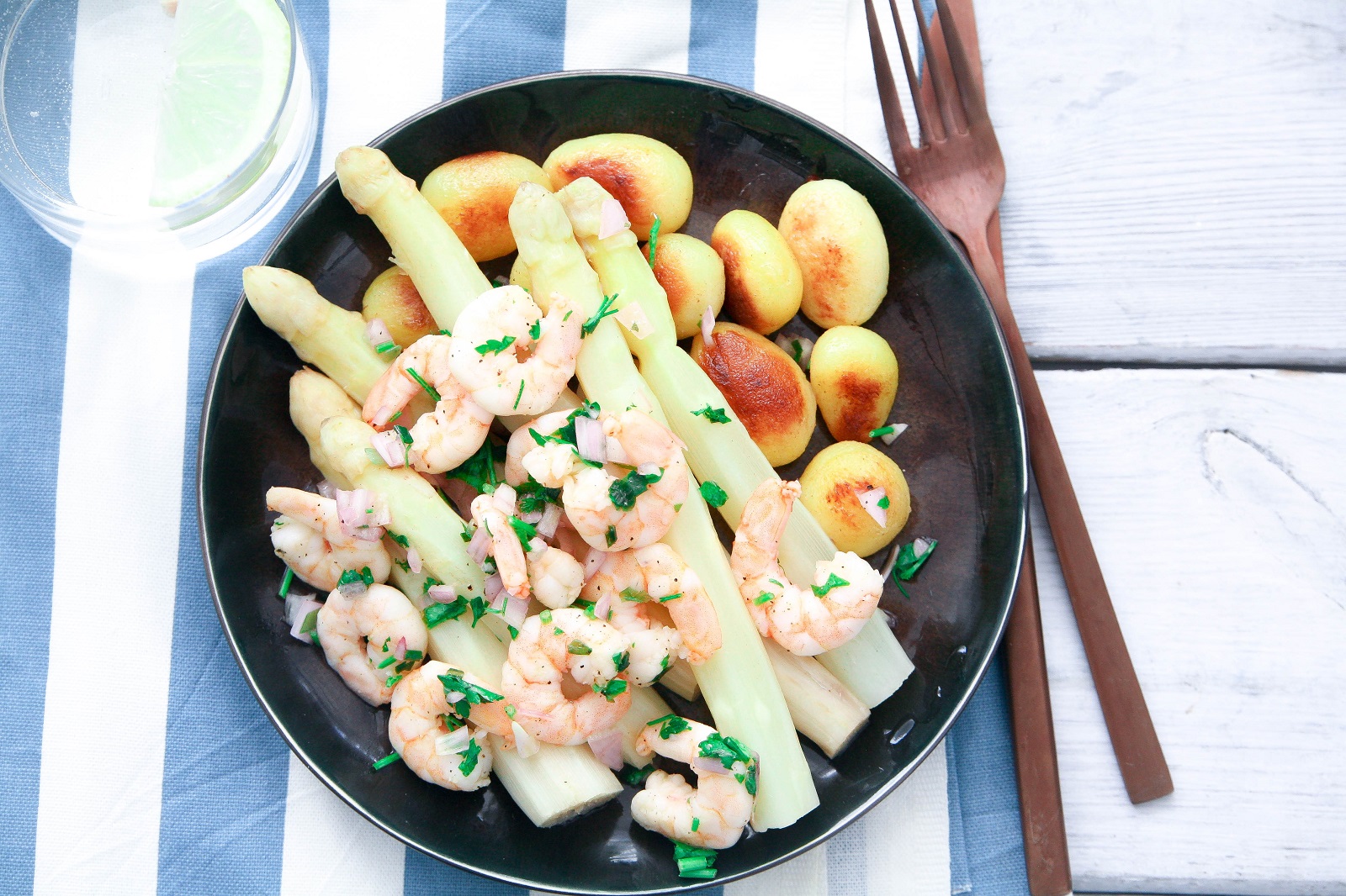 Veggipedia - Asparagus salad with prawns