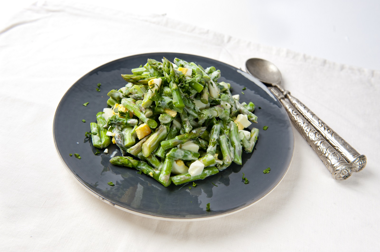Aspergesalade met krieltjes en ei