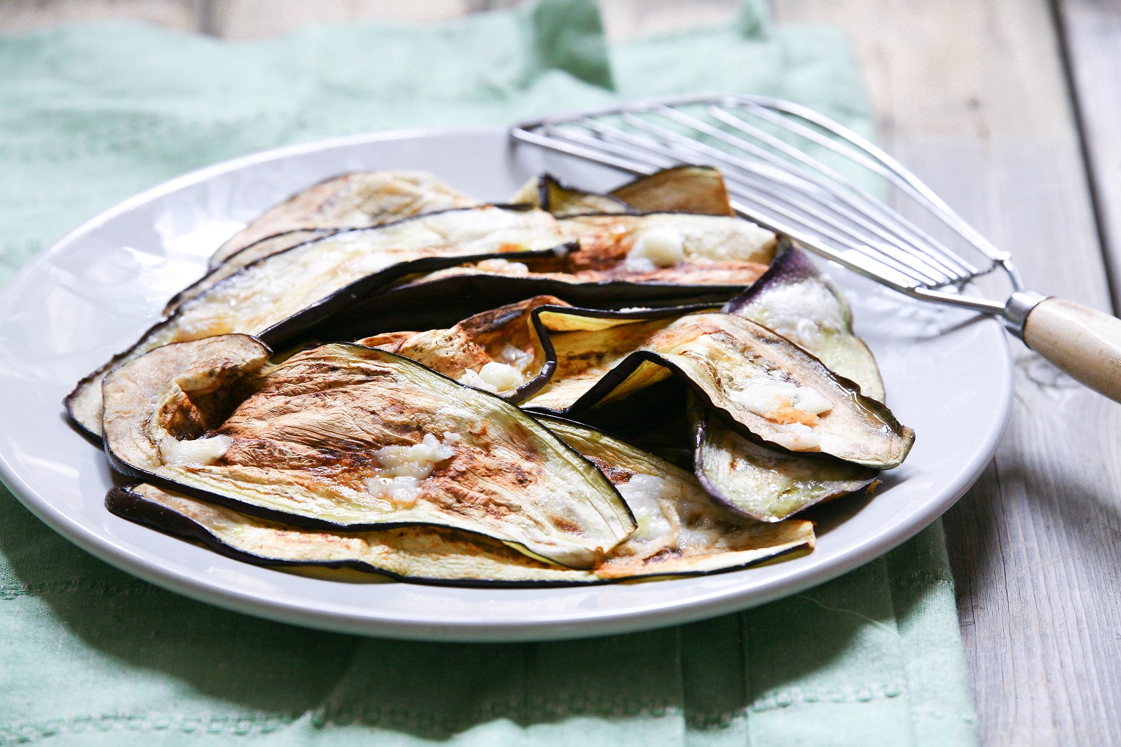 Gegrillte Aubergine mit Ziegenkäse