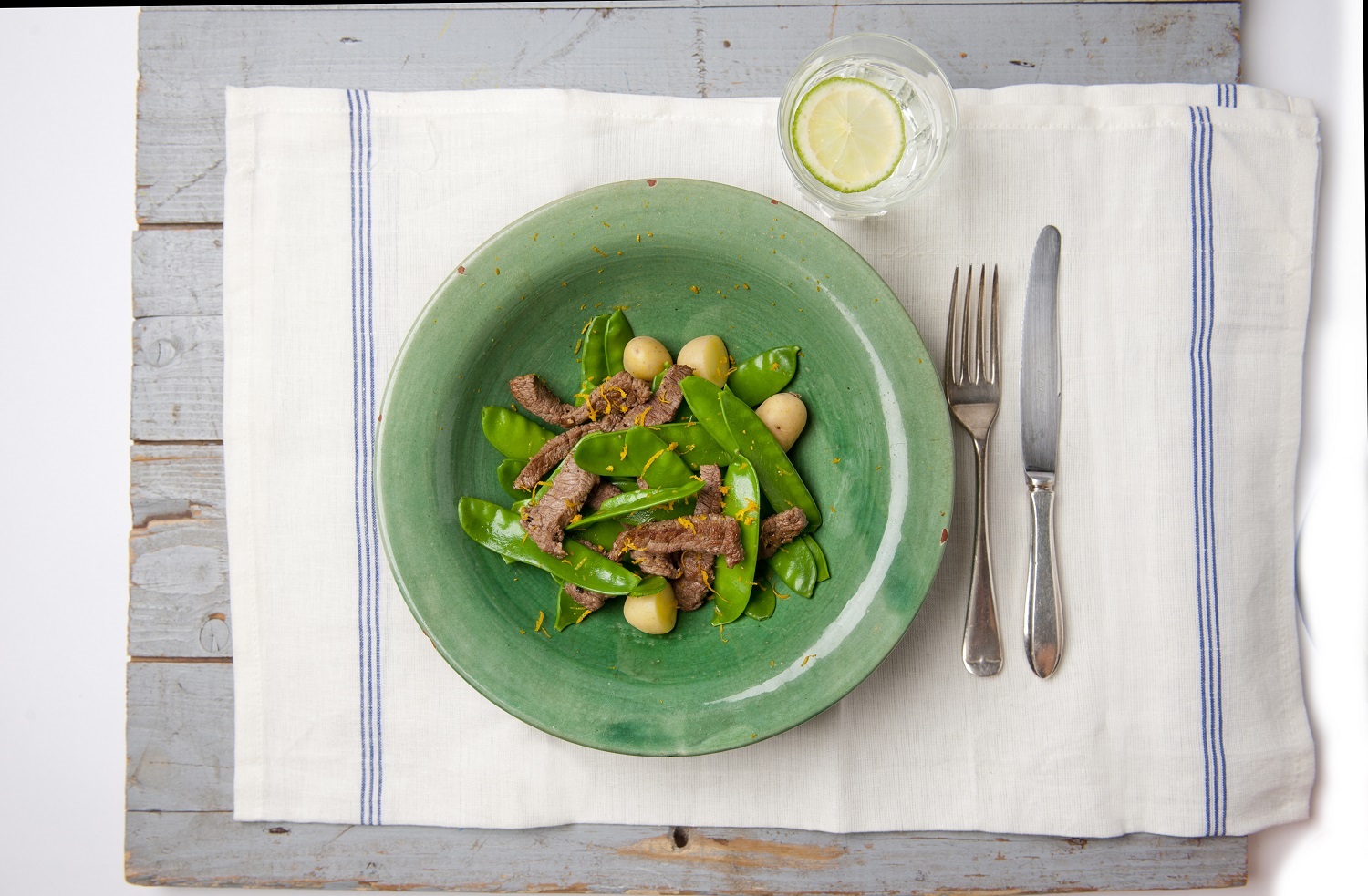 Veggipedia - Stir-fried beef steak with snow peas