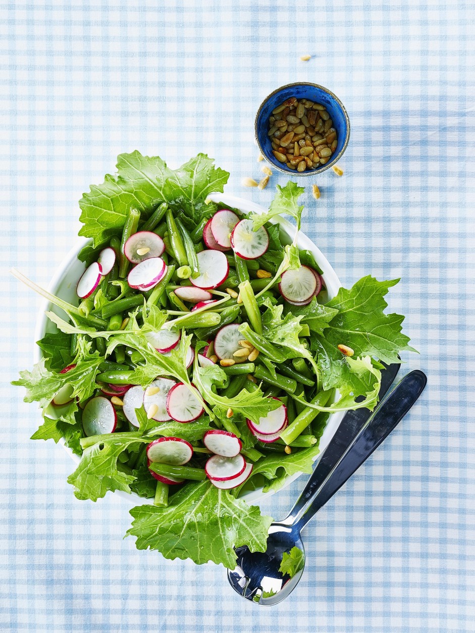 Veggipedia - Crispy turnip greens salad with radishes