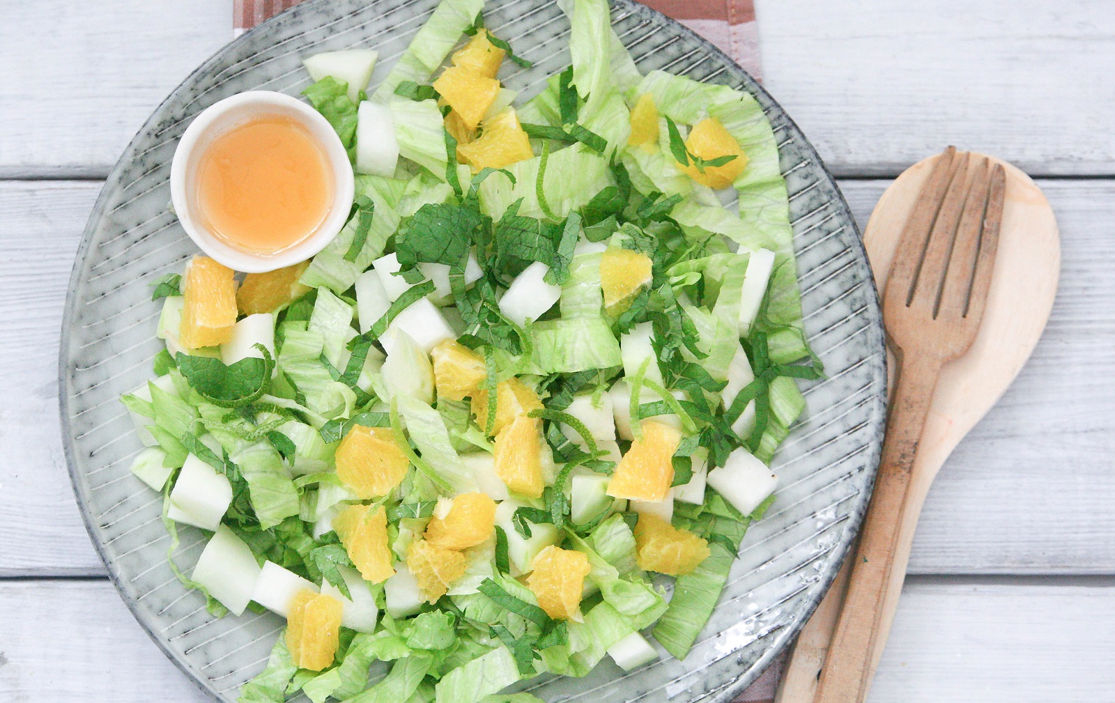 Veggipedia - Kohlrabi iceberg salad
