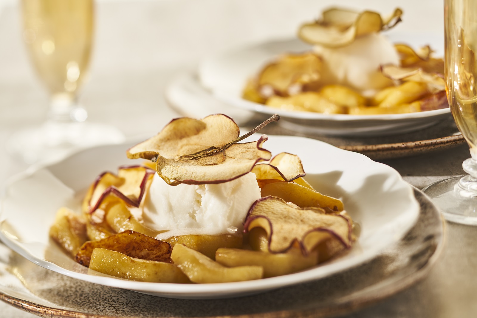 Veggipedia - Baked apples and apple crisps with ice cream