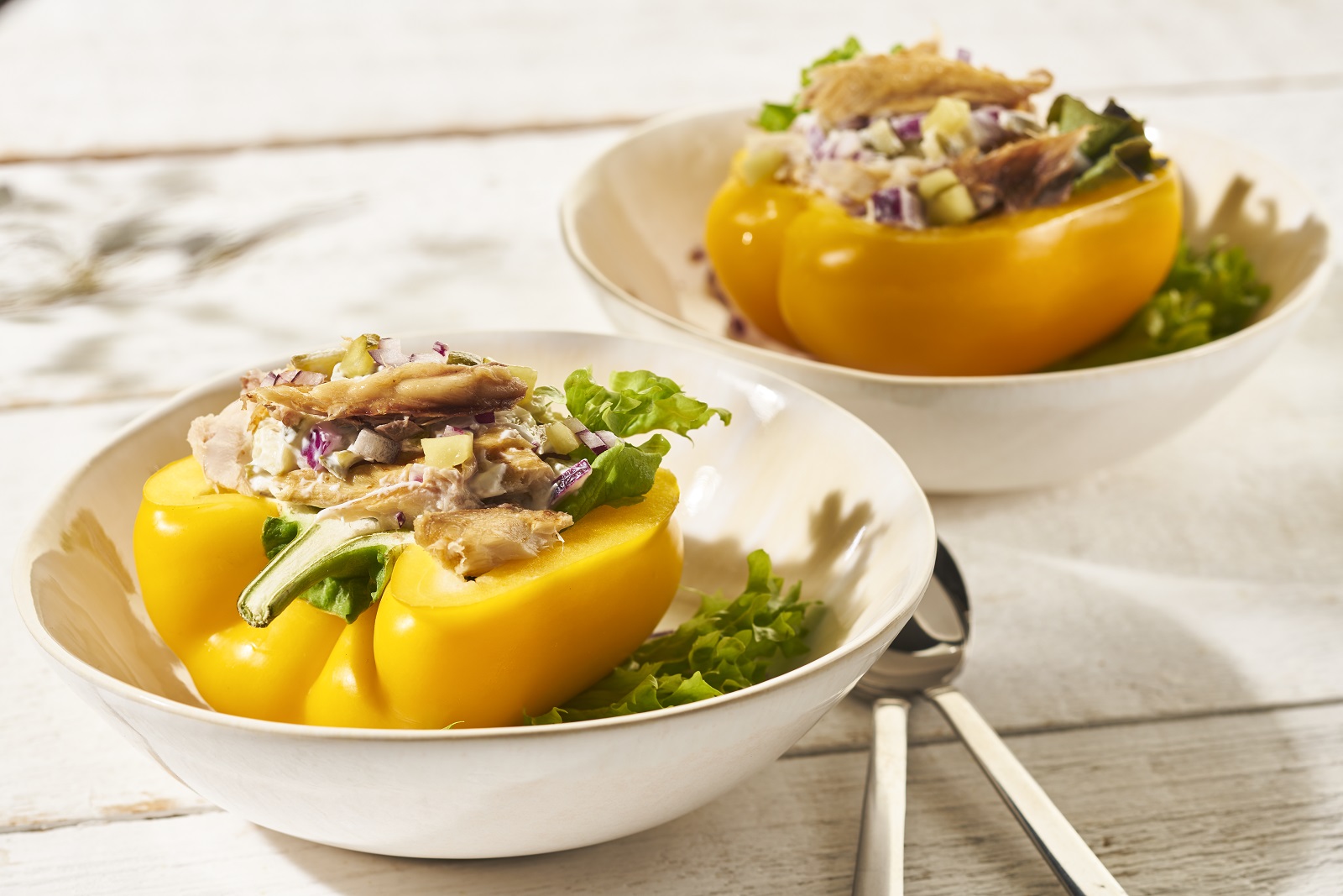 Veggipedia - Stuffed sweet pepper with mackerel salad