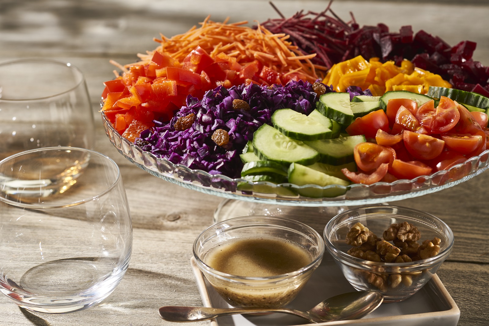 Rainbow salad with walnut dressing