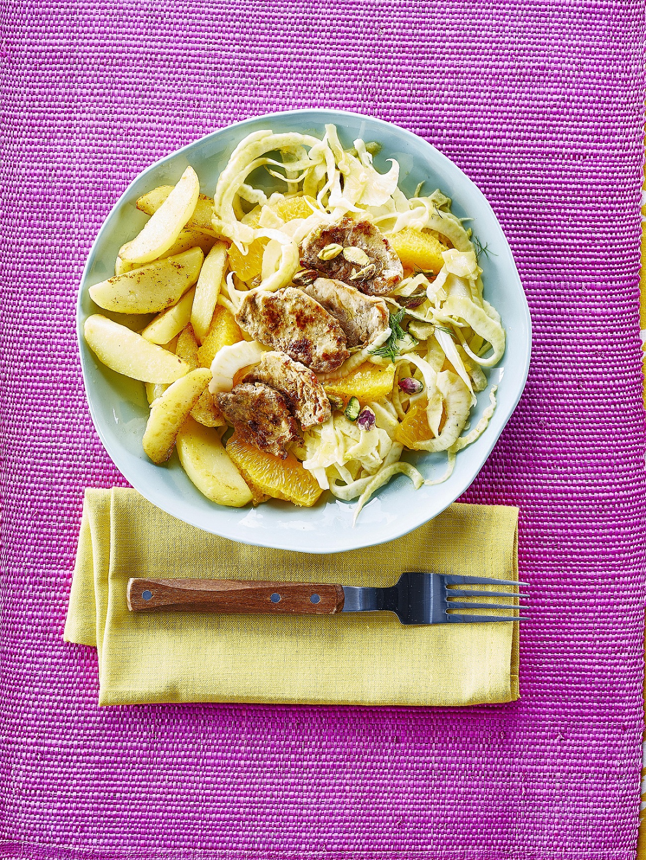 Salat mit Schweinefiletstreifen und Fenchel