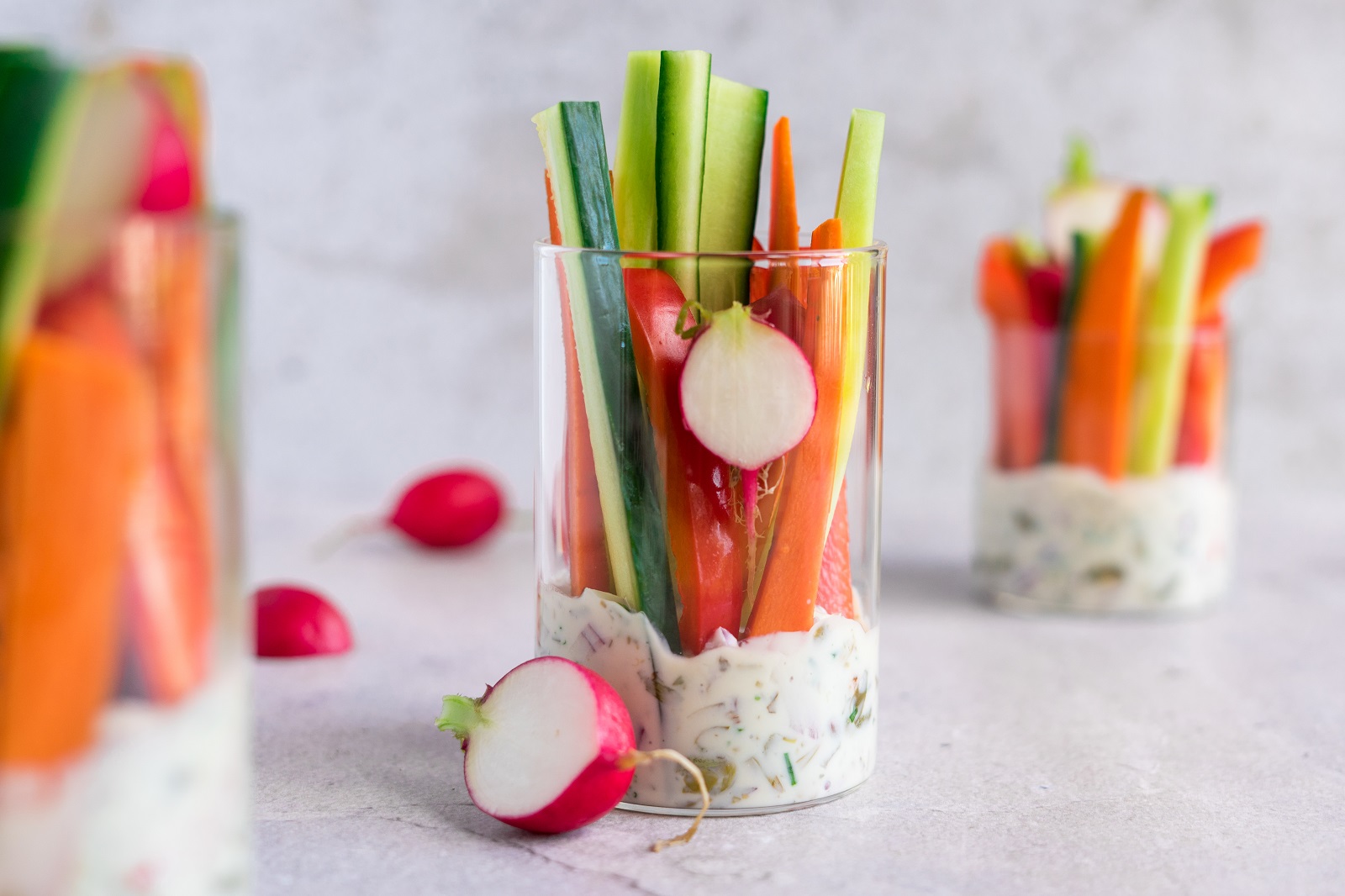 Veggipedia - Snack vegetables with fresh ravigote sauce