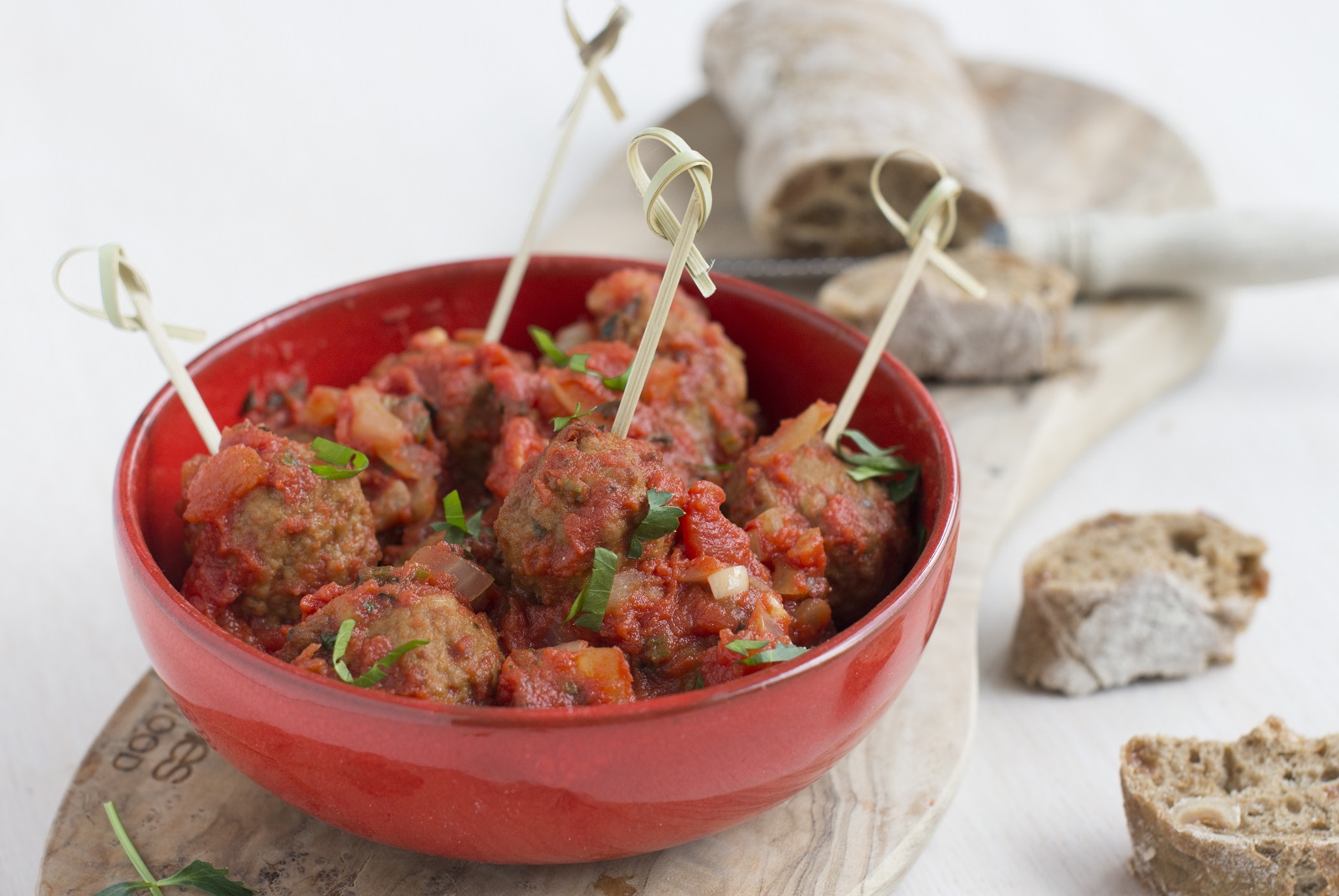 Veggipedia - Vega balls in spicy tomato sauce