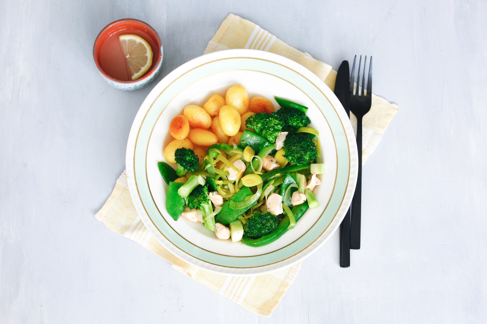 Veggipedia - Chicken with green vegetables