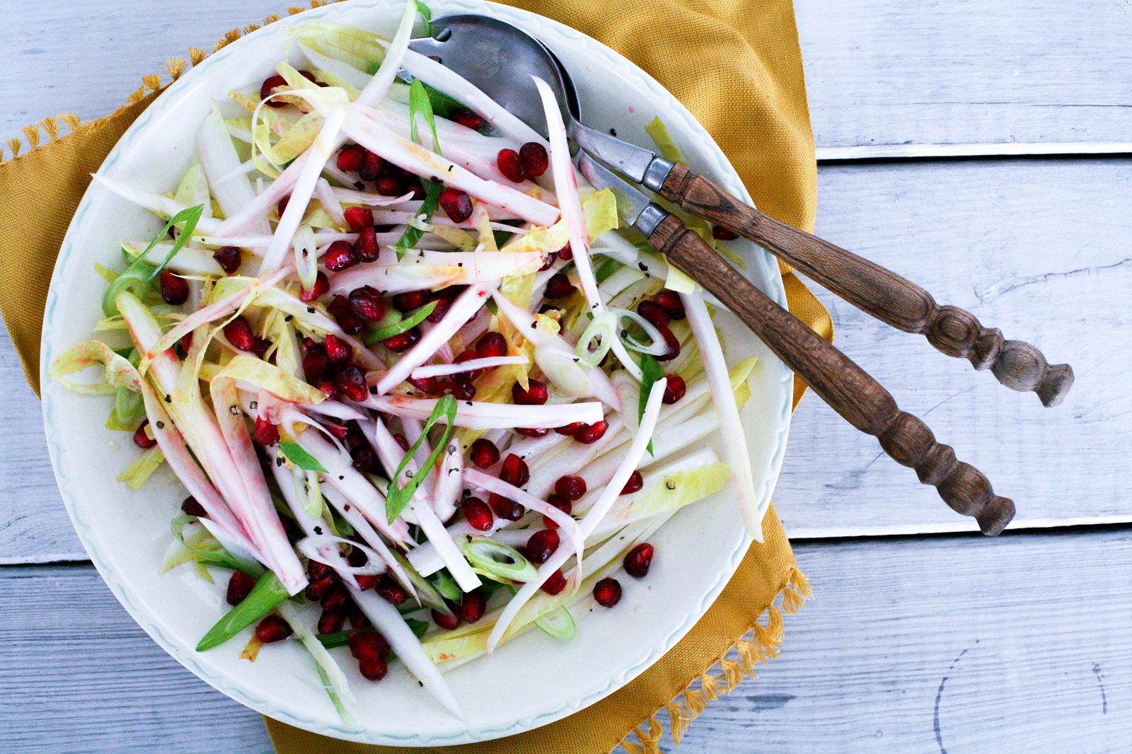 Veggipedia - Chicory salad with pomegranate seeds