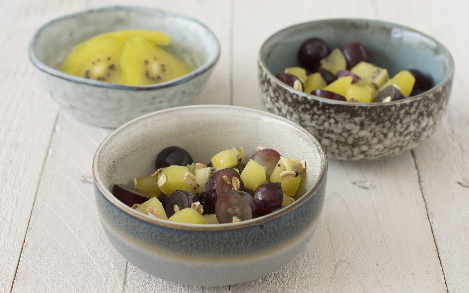 Dessert mit Kiwi und Weintrauben