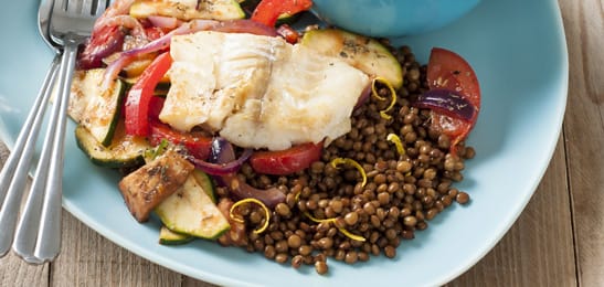 Ratatouille mit Linsen und gebratenem Kabeljau