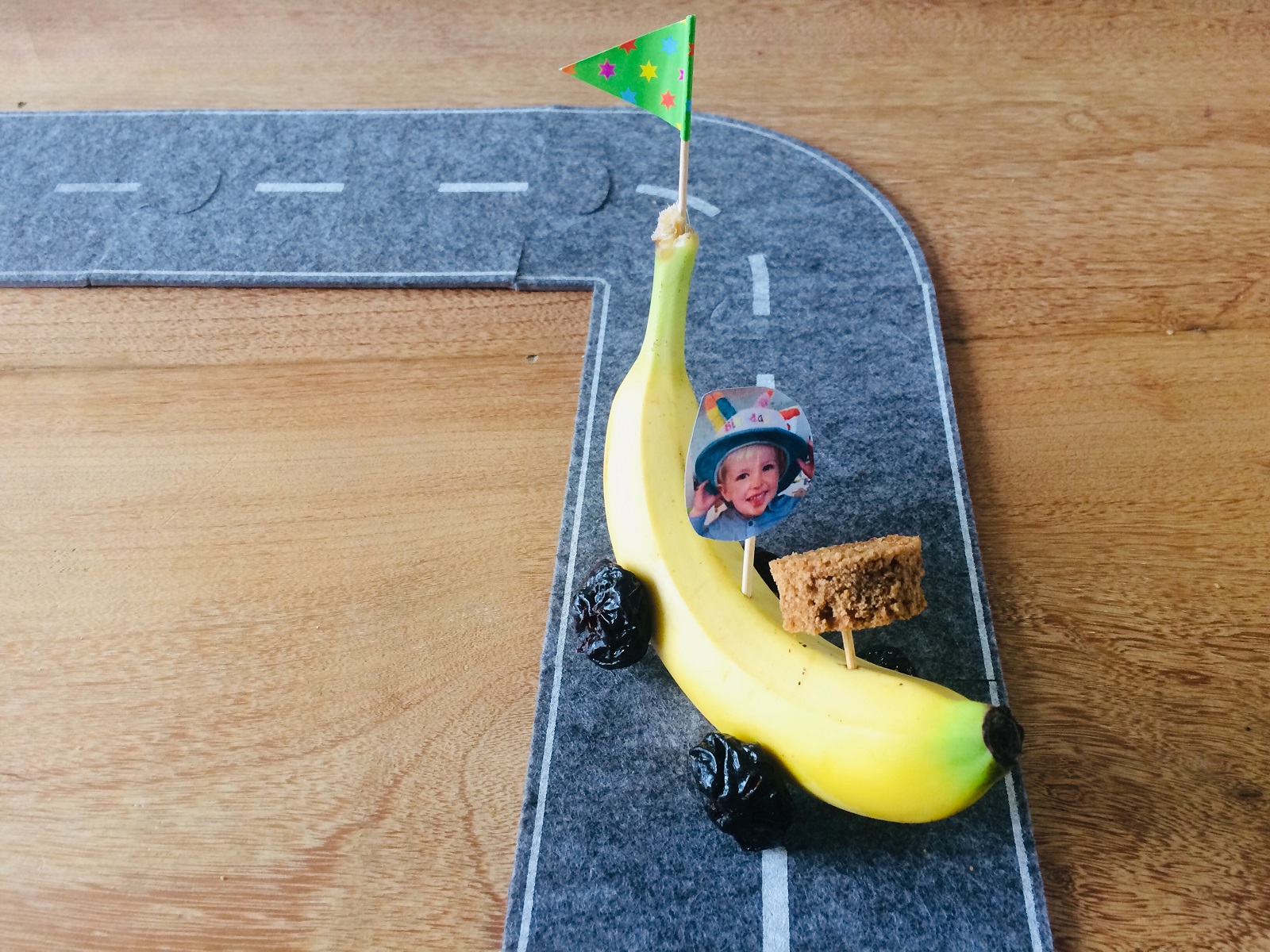 Veggipedia - Banana racing car treat